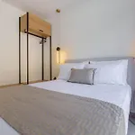 Amarilia Private Lákones