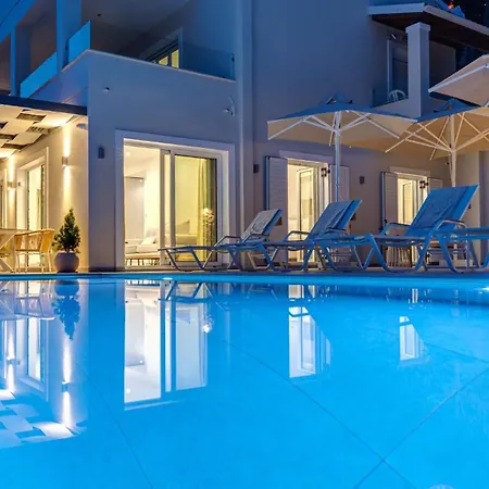 Amarilia Private * Lákones