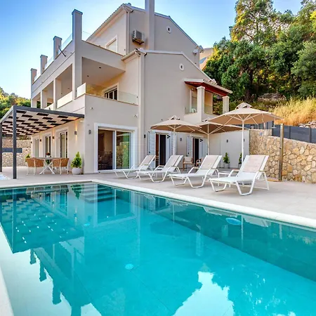 Villa Amarilia Private Lákones