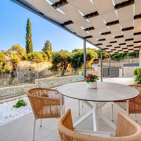 Villa Amarilia Private *