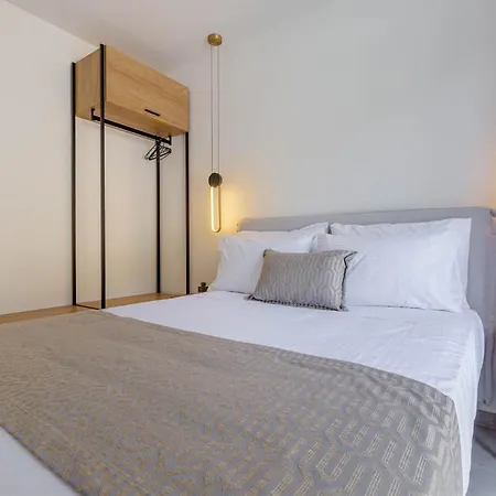 Amarilia Private Lákones