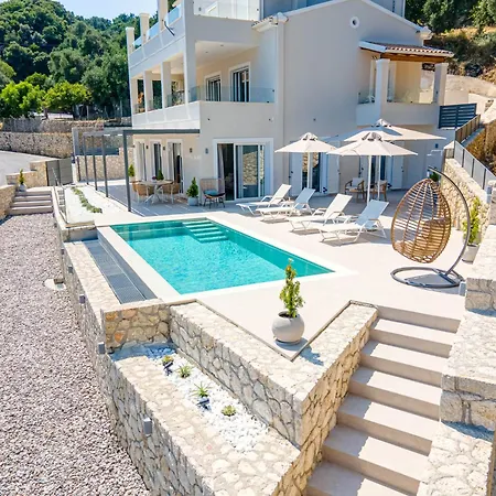 Amarilia Private Villa *