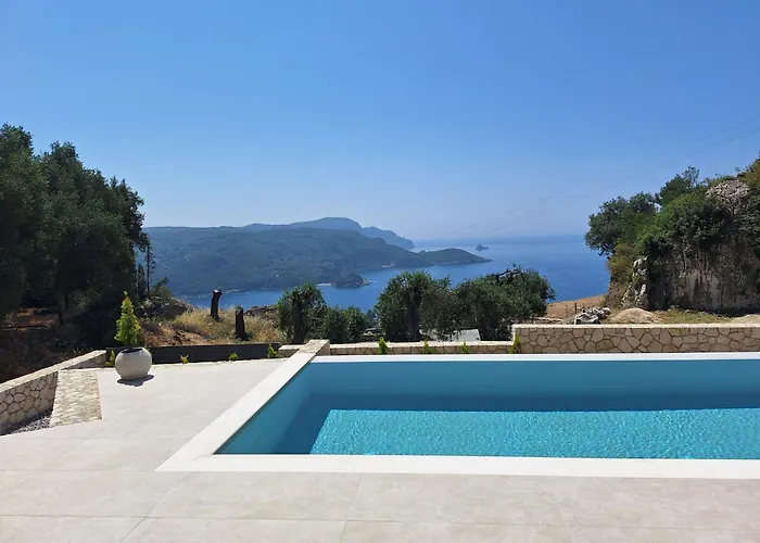 Amarilia Private * Λάκωνες