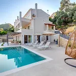 Amarilia Private Villa *